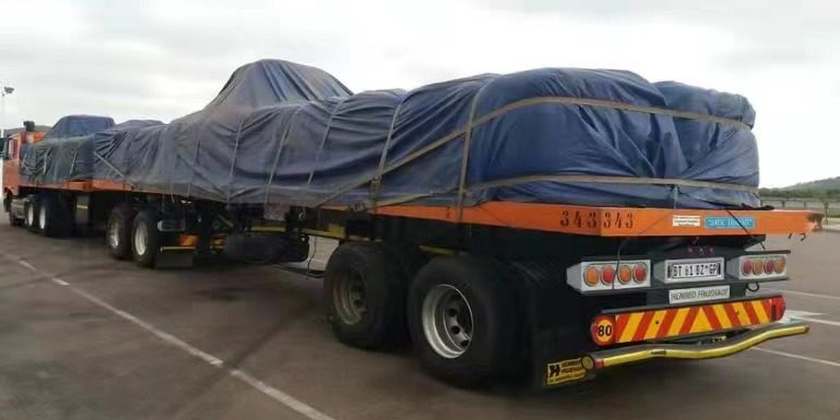 Semi trailer carrying covered cargo